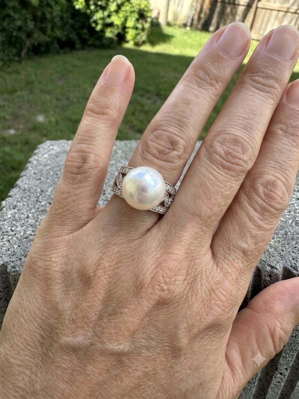 Vintage Sterling Silver Fox Pearl 13mm & CZ Ring size 7.5